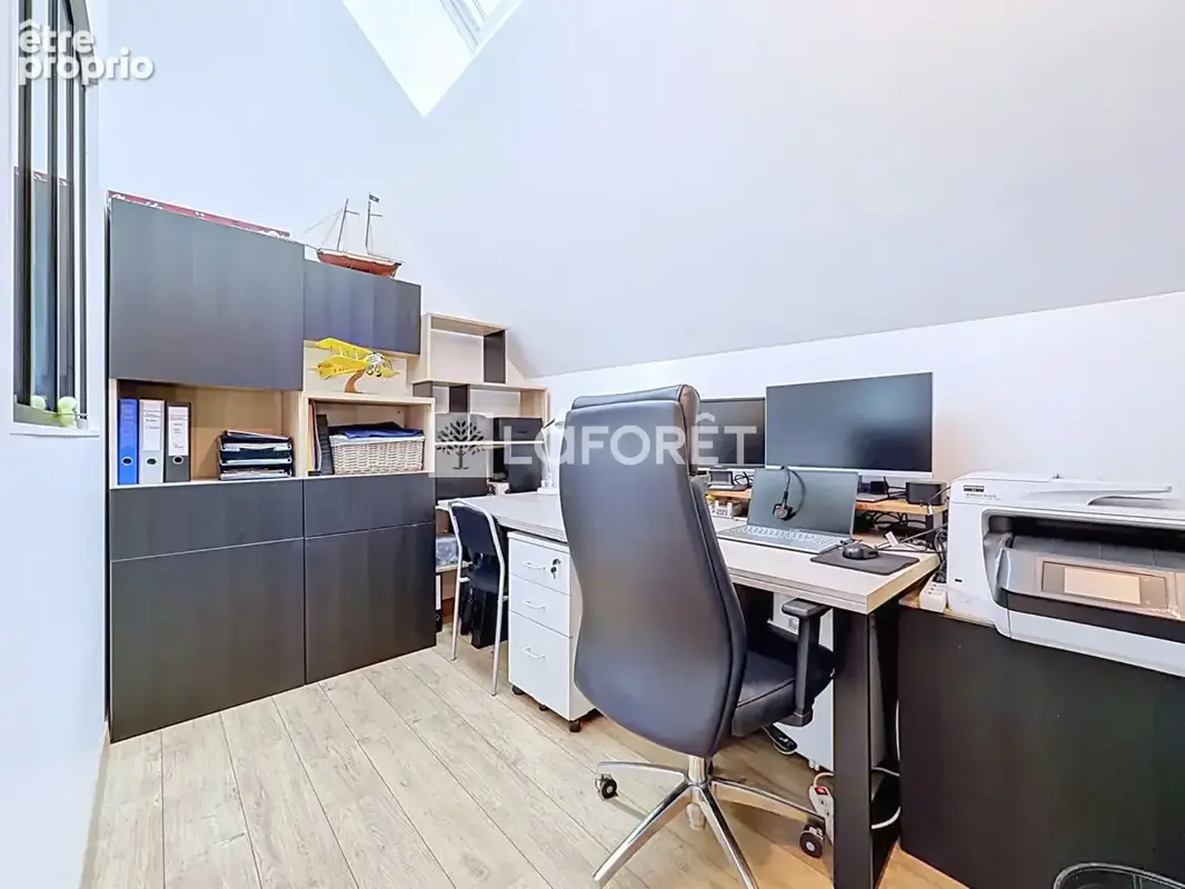 Maison de ville rénovée avec goût et extérieur intimiste - photo 13