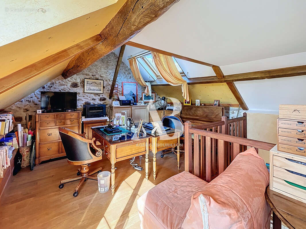 Maison à GRANDPUITS-BAILLY-CARROIS