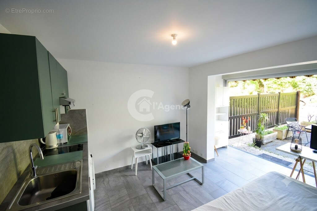 Appartement à VALLAURIS