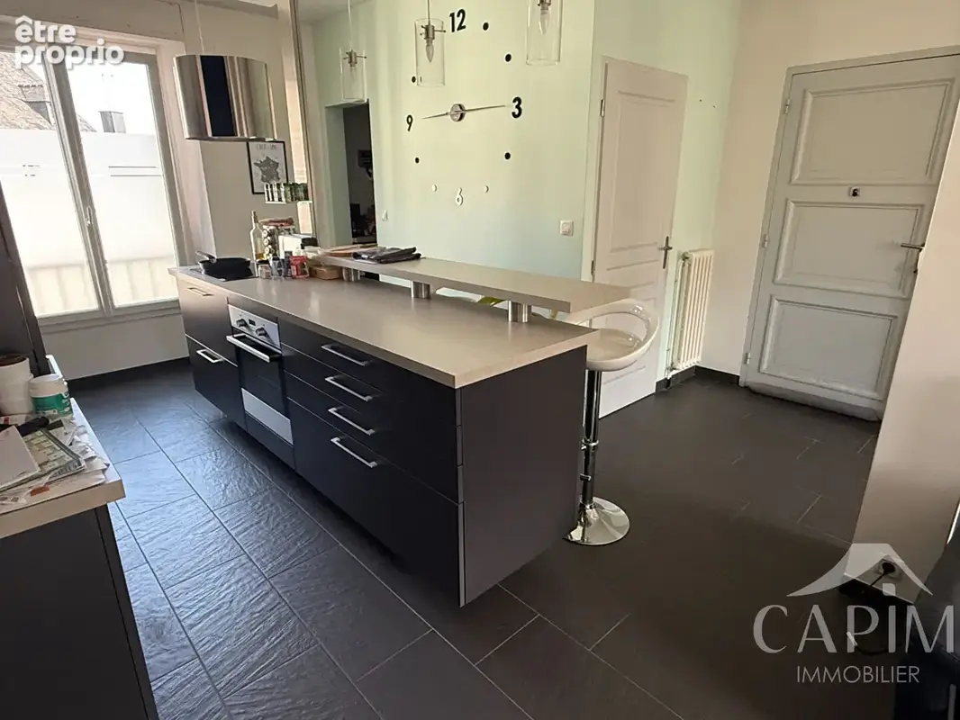 Appartement  HYPER CENTRE Fougeres 3 pièce(s) 82.86 m2- 2 Chambres- Rangements- Balcon-Cave- Grenier- Place de parking possible - photo 5