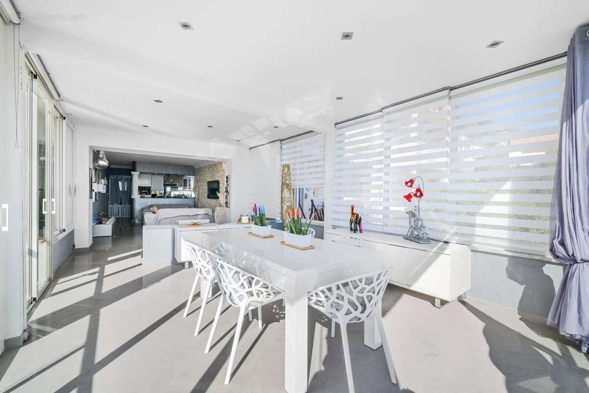 Appartement à CAP-D'AIL