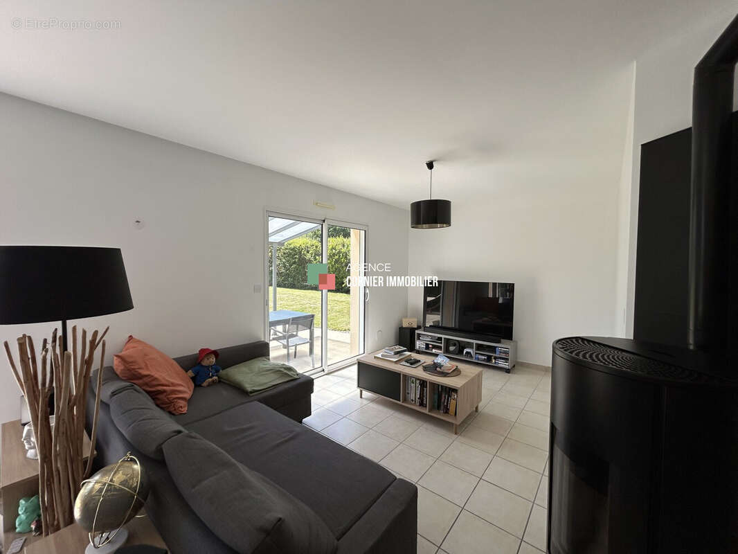Maison 122 m² à Val-D'ize  - photo 2