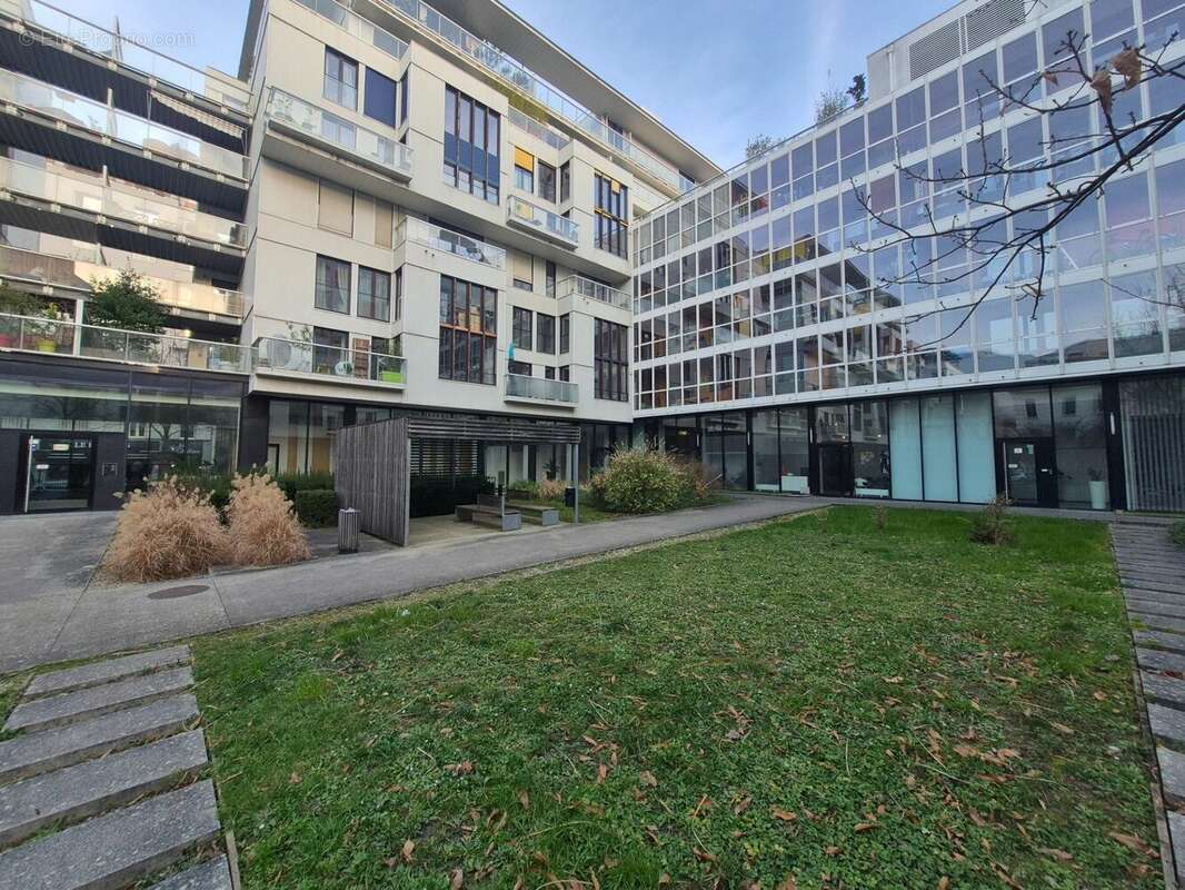 Le Connestable Grenoble - Parking à GRENOBLE