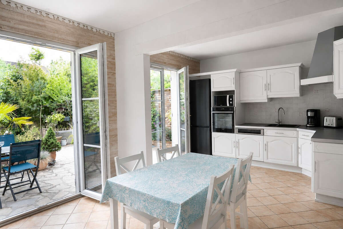 Maison à BRY-SUR-MARNE