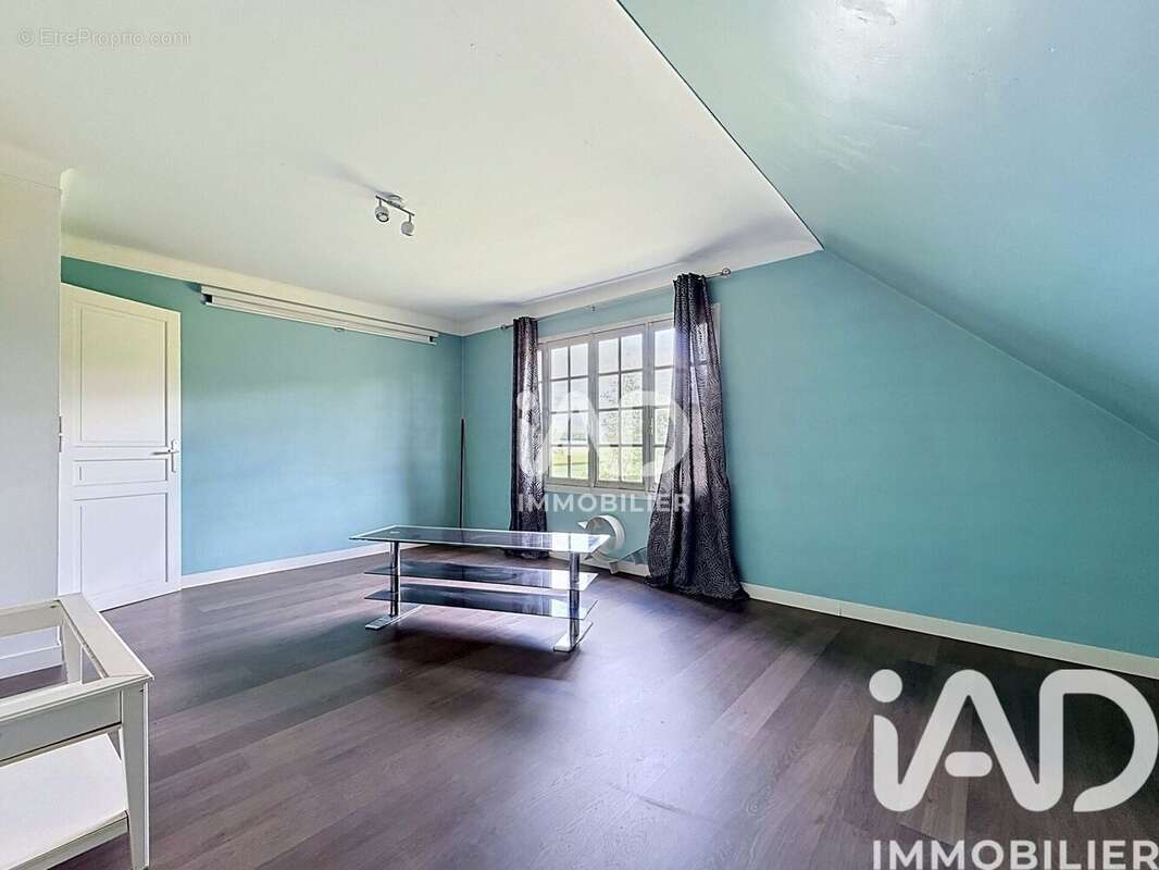 Maison 170 m² à Champs  - photo 9