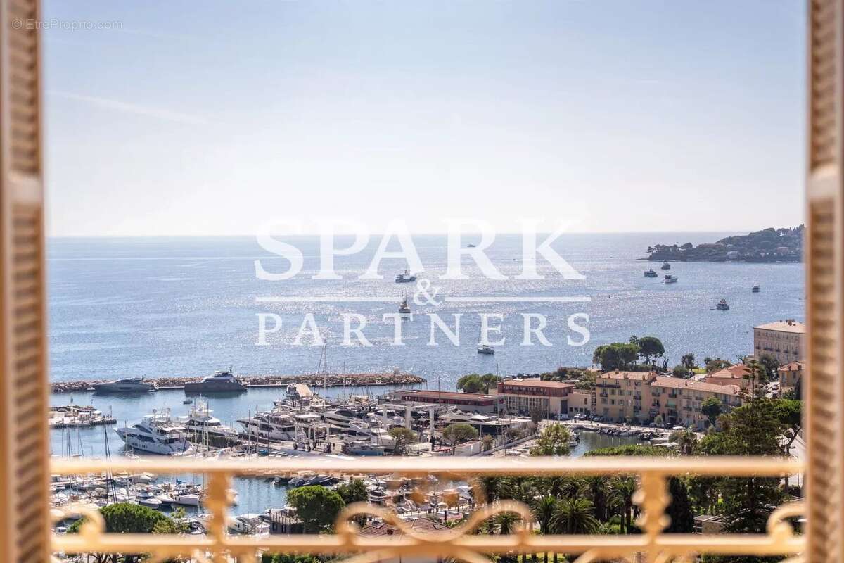 Appartement à BEAULIEU-SUR-MER