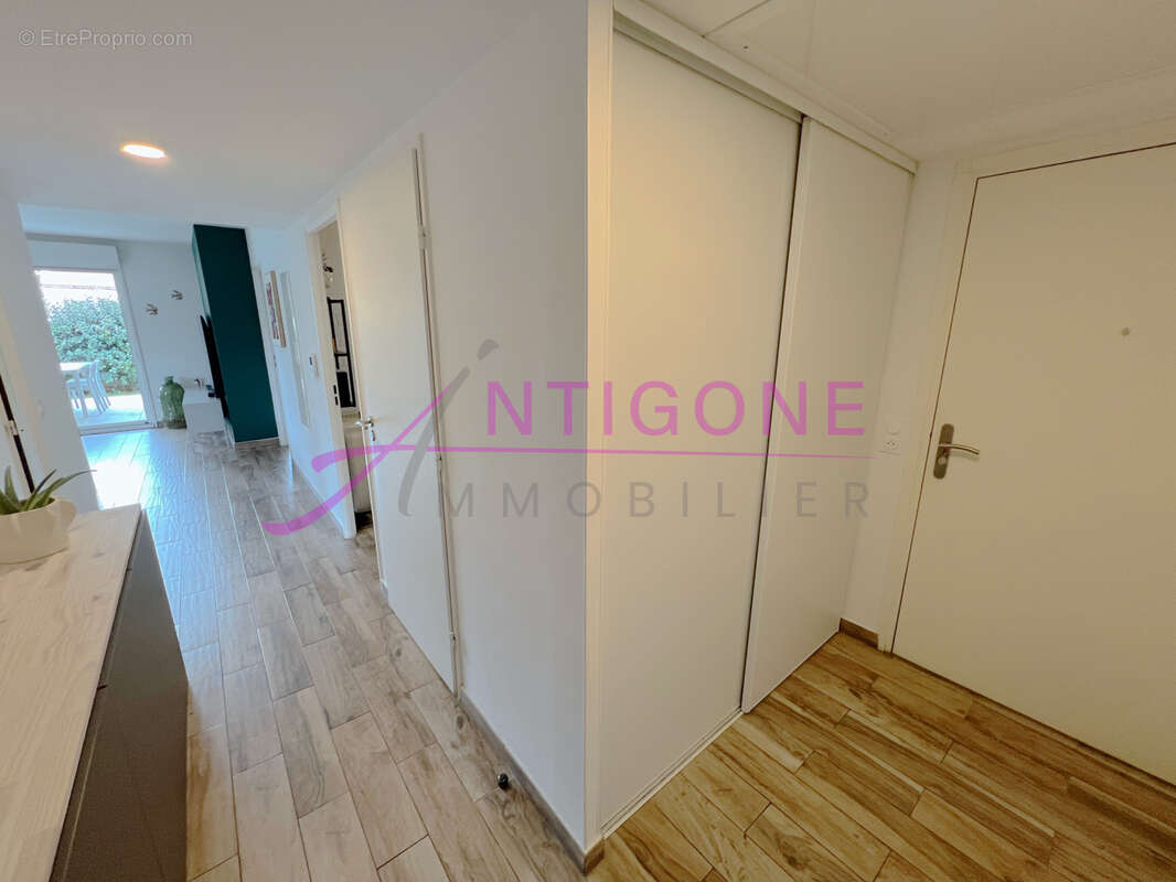 Appartement à SIX-FOURS-LES-PLAGES