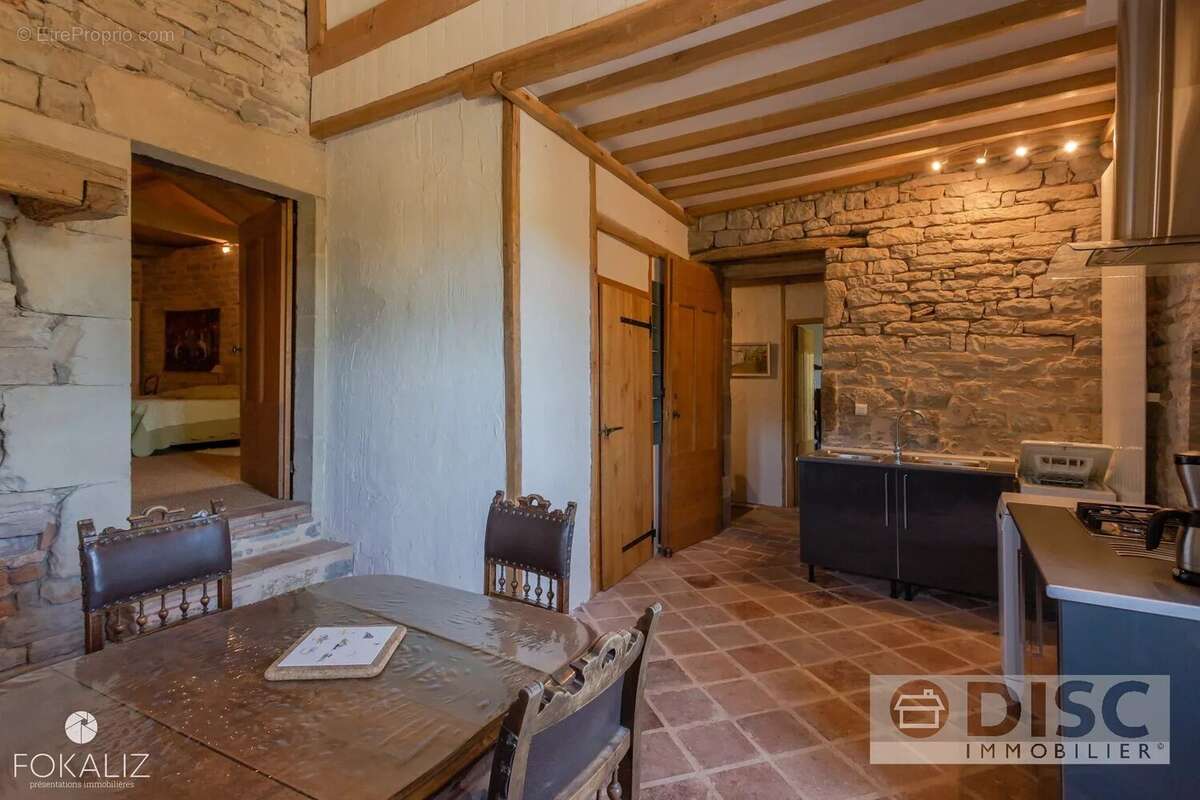 Belle demeure de caractère avec jardin de 1500 m². - photo 11