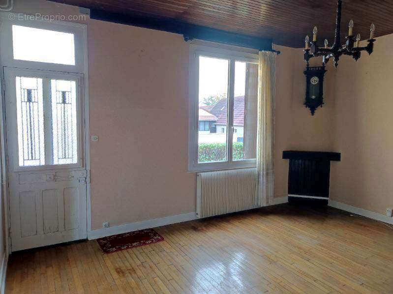 Maison à PARAY-LE-MONIAL