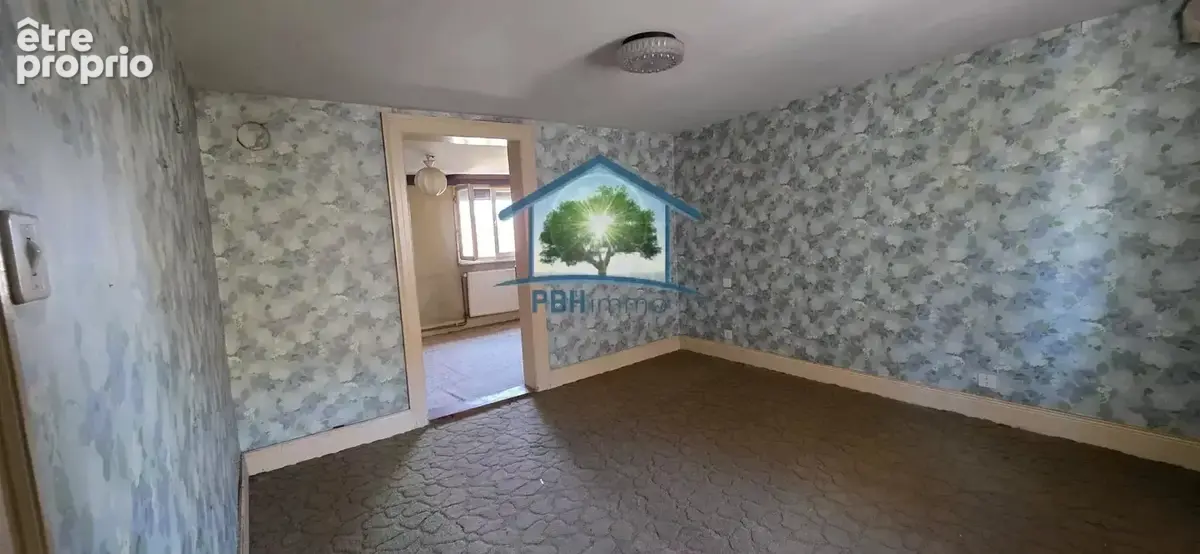 DANNEMARIE (68) - Maison mitoyenne de 7 pièces avec grande grange et terrain constructible - photo 9