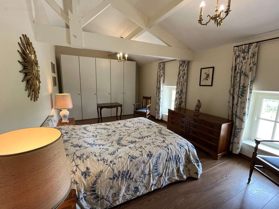 Maison à SAINT-GEORGES-DES-AGOUTS