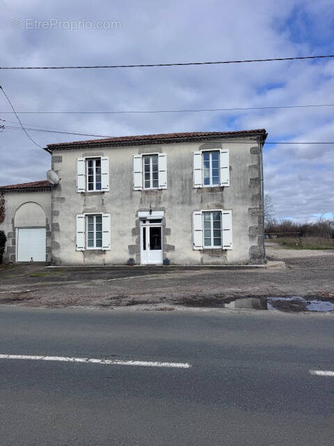 Maison à CASTELJALOUX