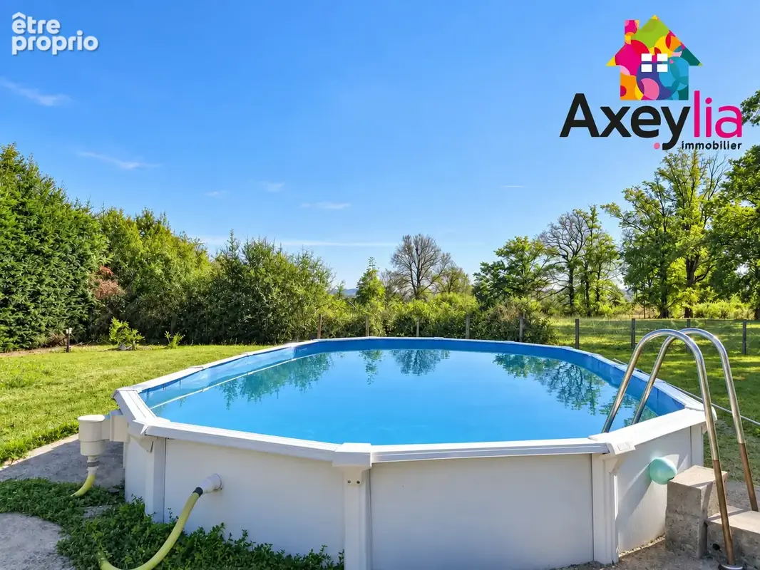 À vendre - pouilly-sous-charlieu- maison familiale sur terrain de 2618 m2 - photo 8