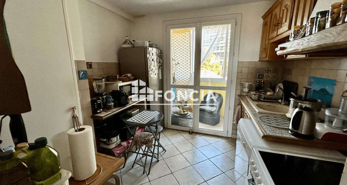 Appartement à MARSEILLE-8E