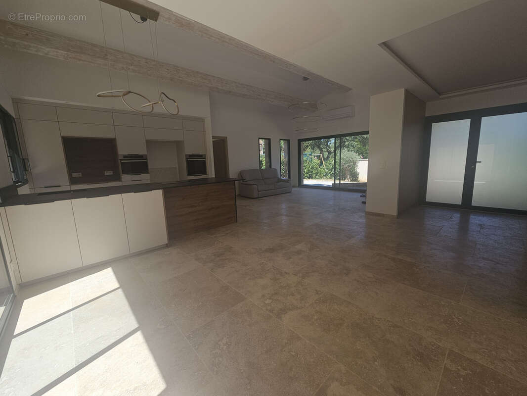 Villa neuve de 6 pieces avec piscine sur terrain de 700 m2 - photo 3