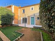 Maison à ROQUEBRUNE-SUR-ARGENS