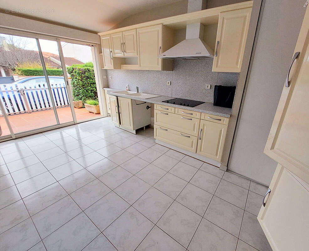 Proche Albi Puygouzon - Maison PLAIN PIED 100m²  + 36m² de garage fermé  terrain 635m² - photo 11