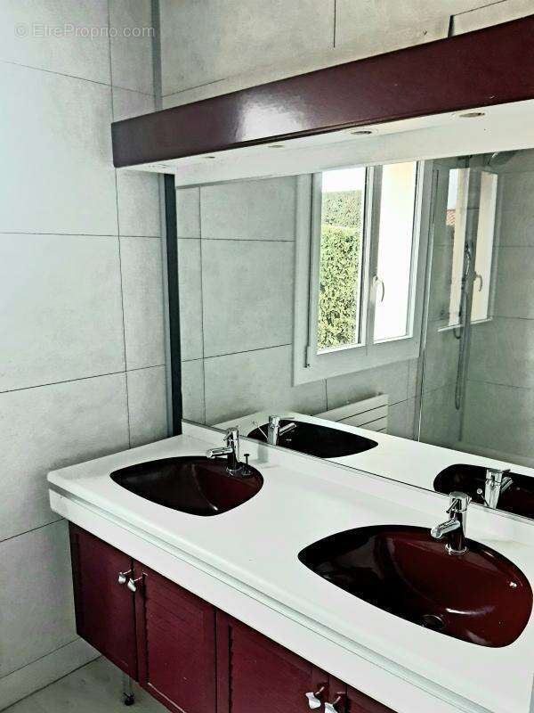 Maison à PONT-DU-CHATEAU