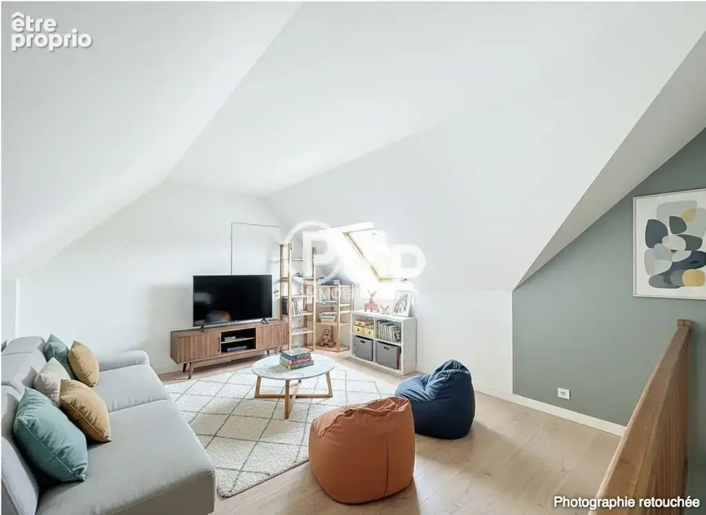 Maison individuelle et familiale à l'architecture soignée - Grand jardin - Garage et cour privative - photo 8