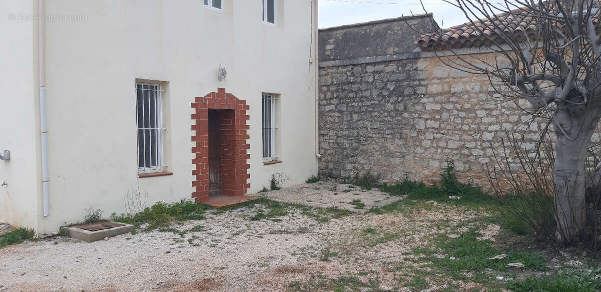 Maison à LE CASTELLET