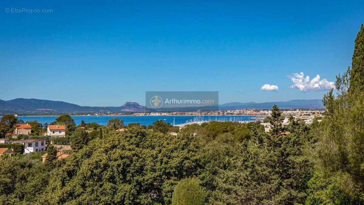 Appartement à SAINT-RAPHAEL
