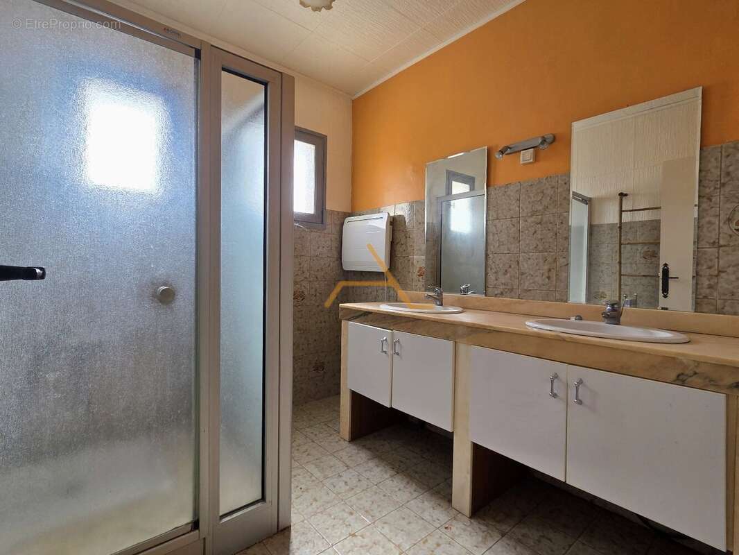 Maison à TULETTE