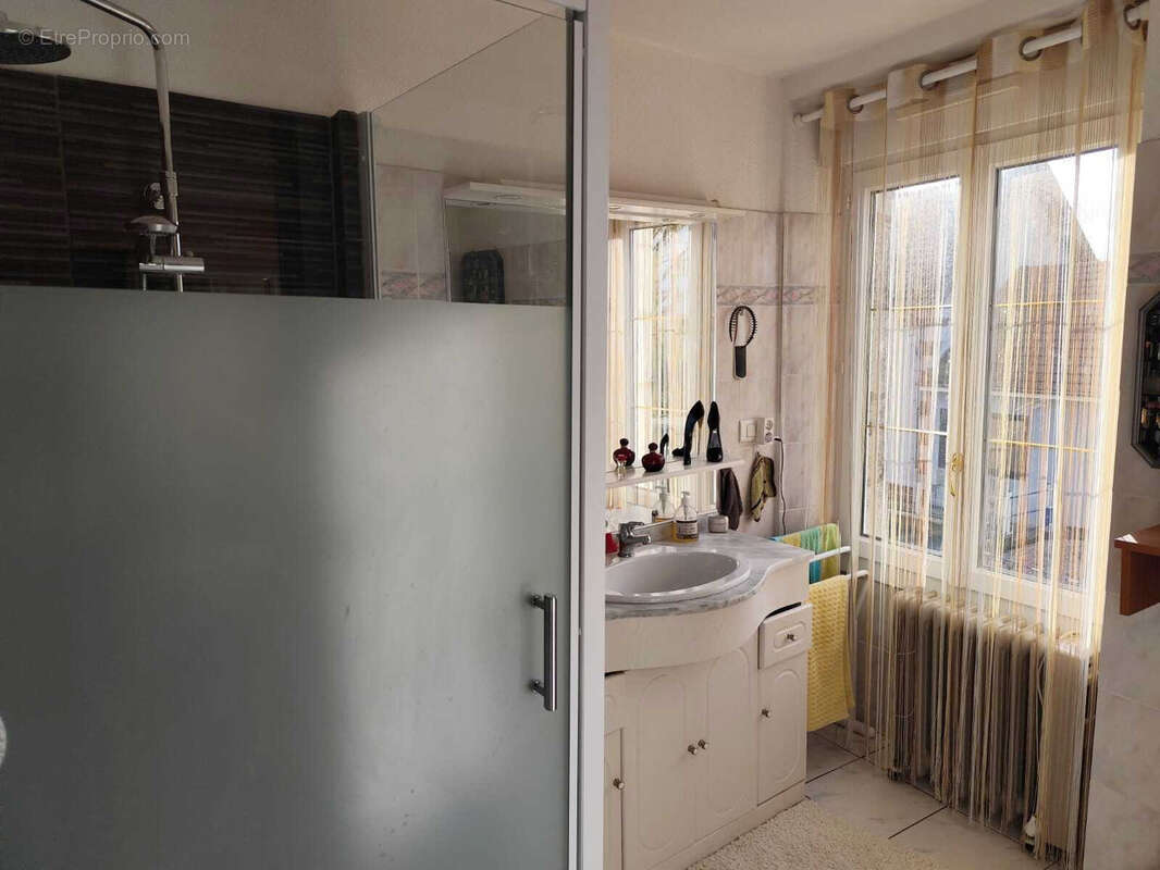 Maison à LE CHEVAIN