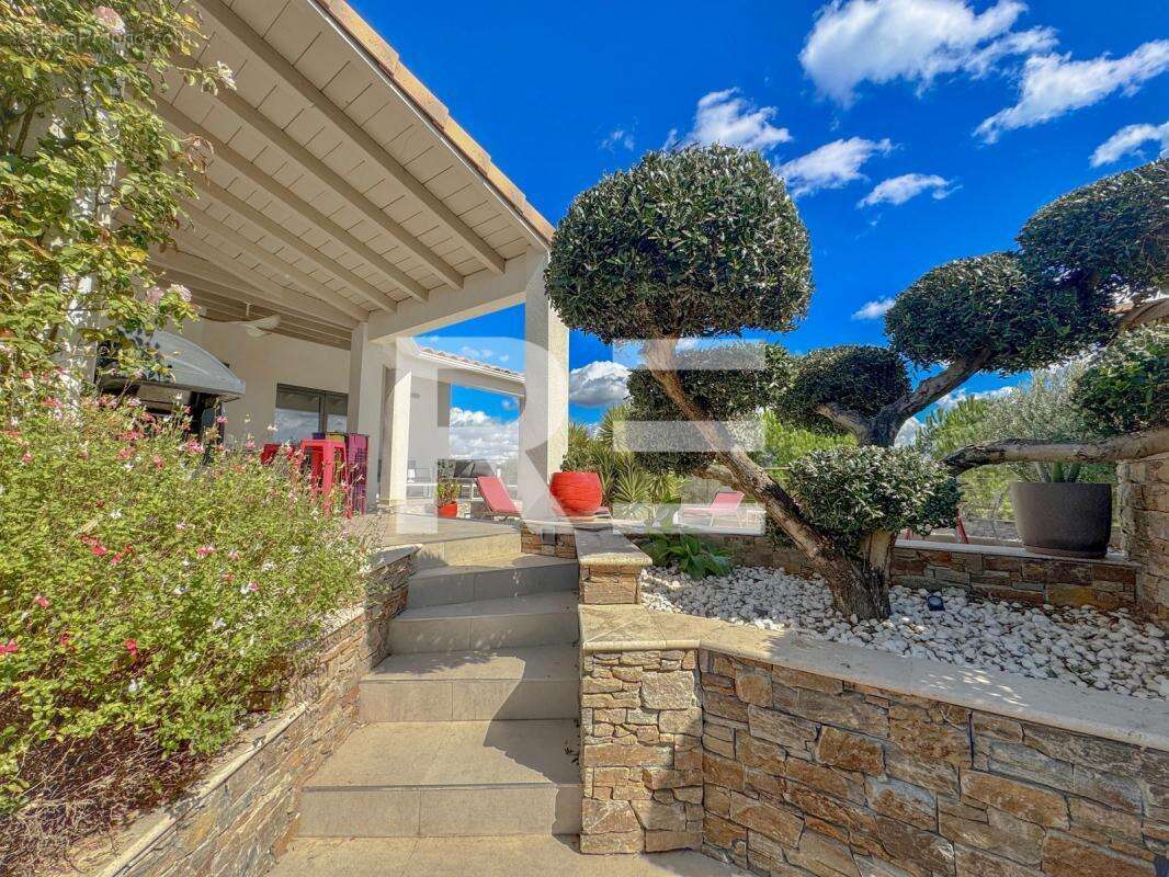 Maison à SAINT-GILLES