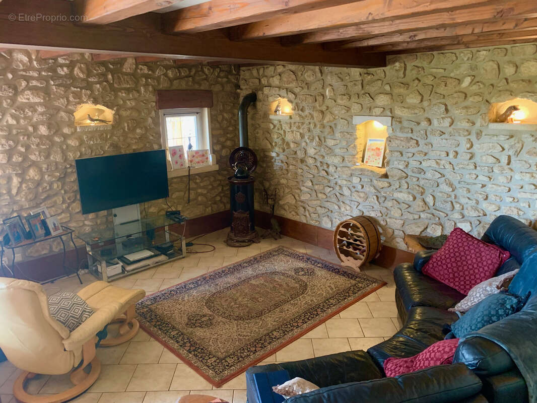 Maison à MENESPLET