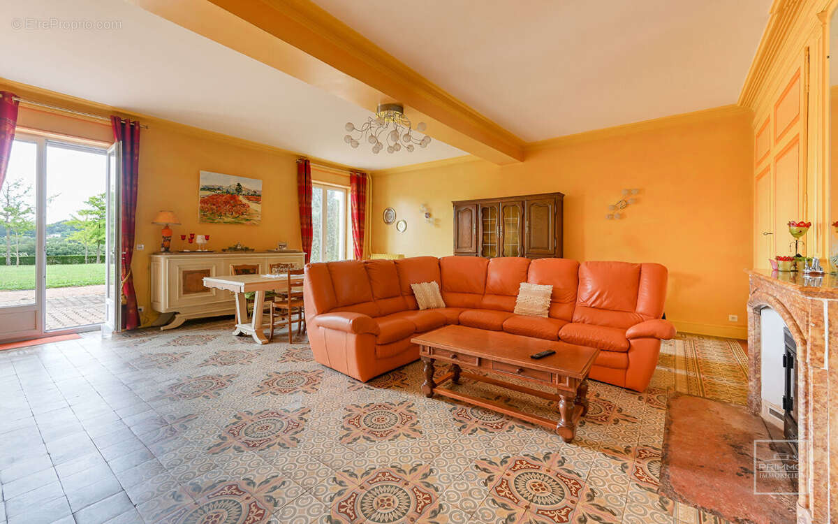 Maison à ARNAS