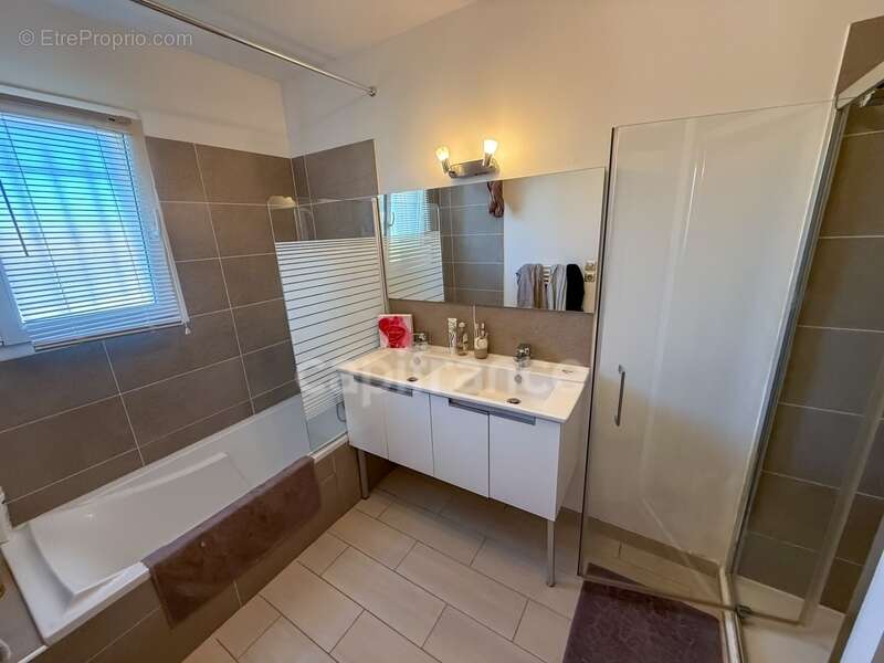 Maison à ROCHEFORT-DU-GARD