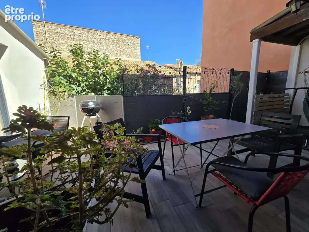 Deux maisons de ville  4 appartements & grand garage - photo 4