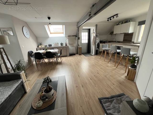 Appartement à EPERNON