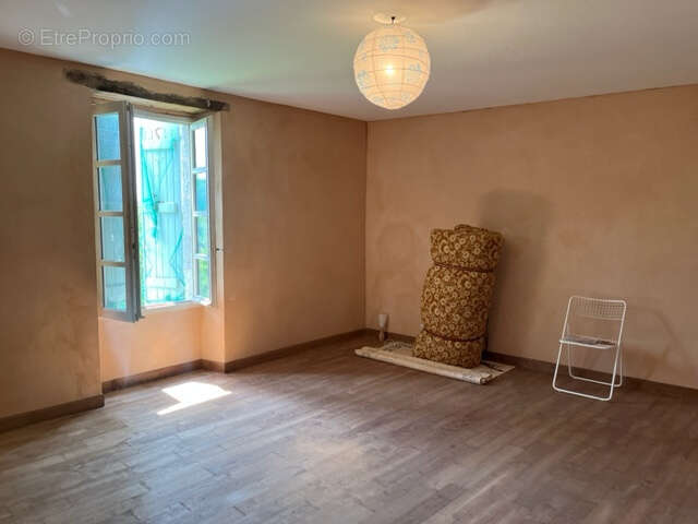 Maison à MONCRABEAU