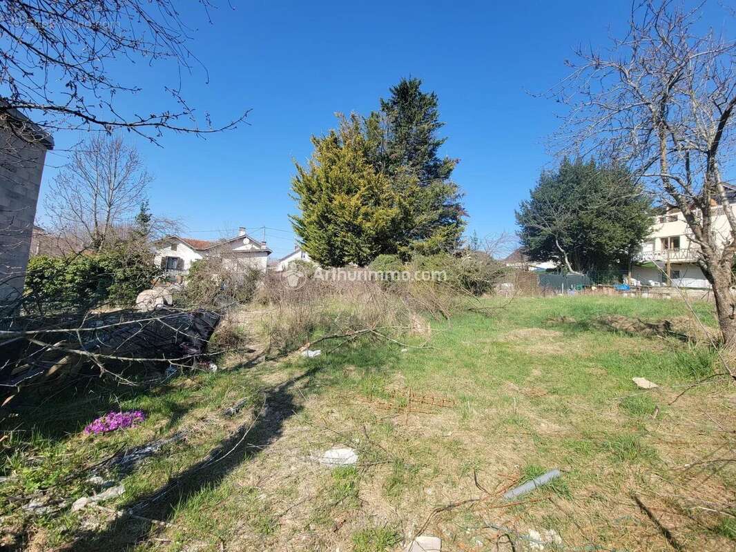 Terrain à SARCELLES