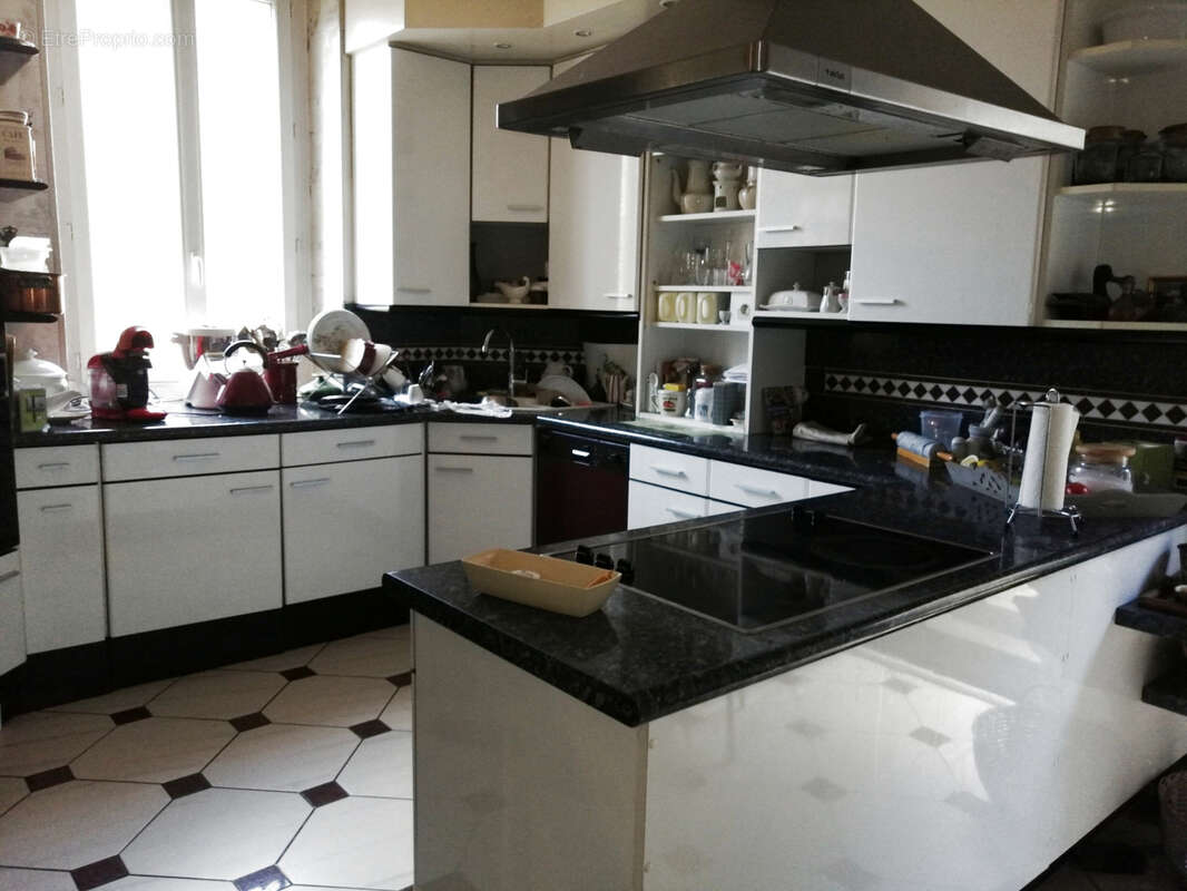 Nevers centre ville appartement T. 7  avec terrasse privative - photo 9