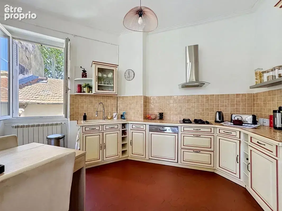 Avignon - intramuros - appartement T3 - 72 m² - photo 11