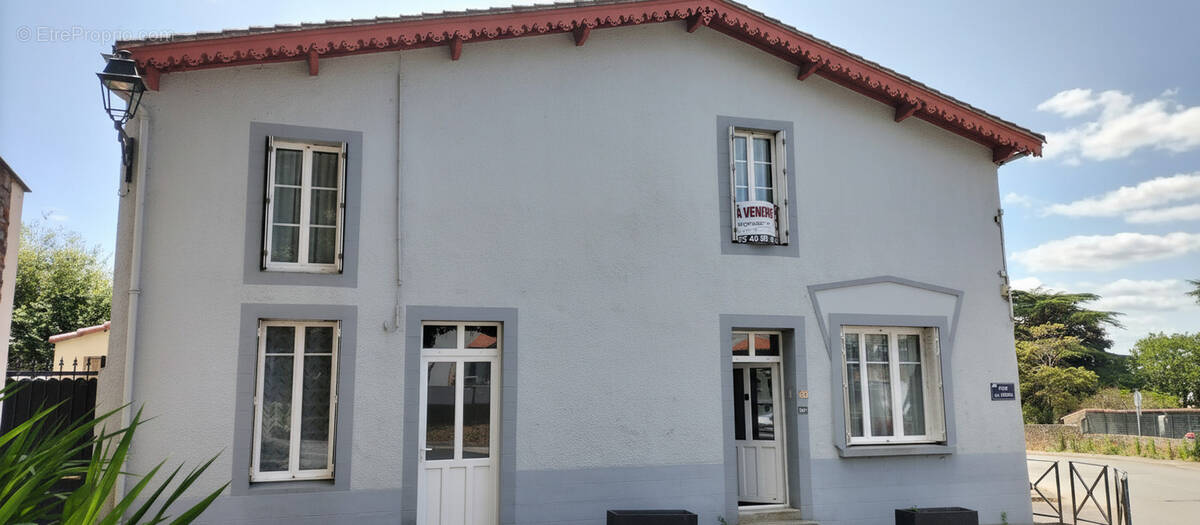 Maison à LA VARENNE