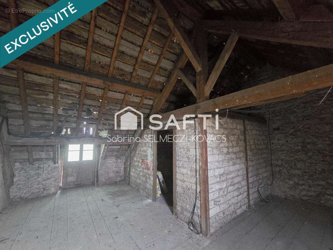 Photo 3 - Appartement à VIRIEU-LE-GRAND