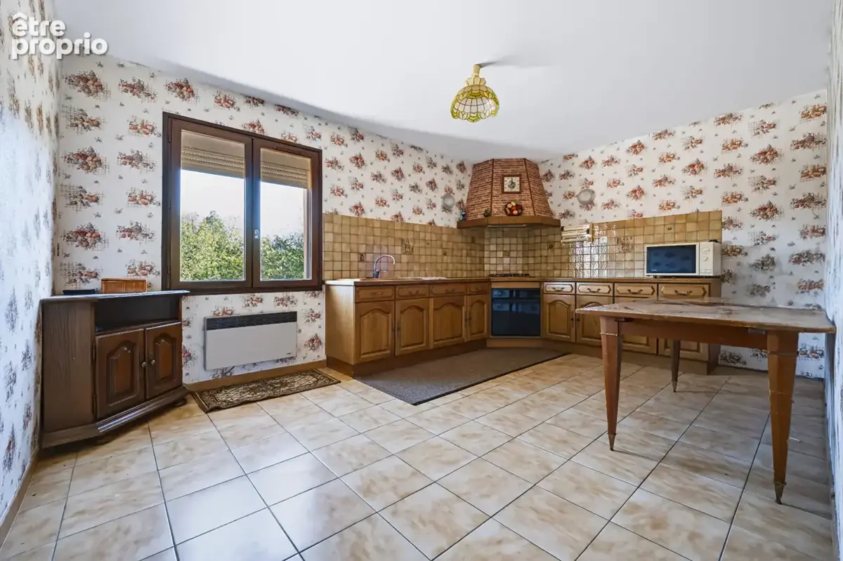 Maison à étage de 200 m² avec Terrain de 3378 m² et dépendance de 100 m² - photo 9