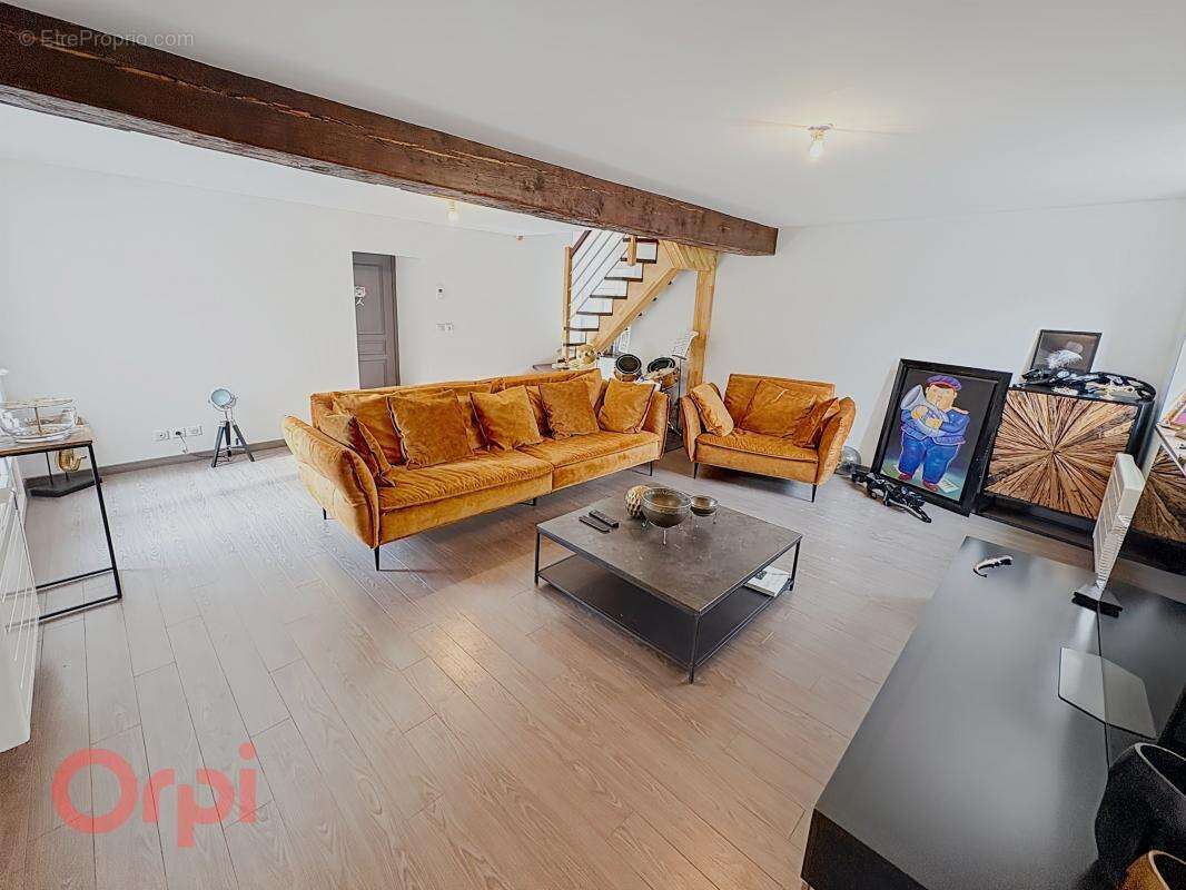 Maison à DUN-LE-POELIER