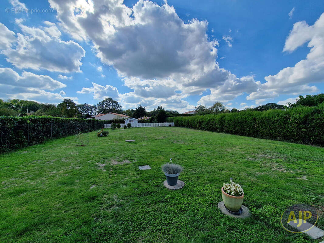 Maison à SAINT-PHILBERT-DE-GRAND-LIEU