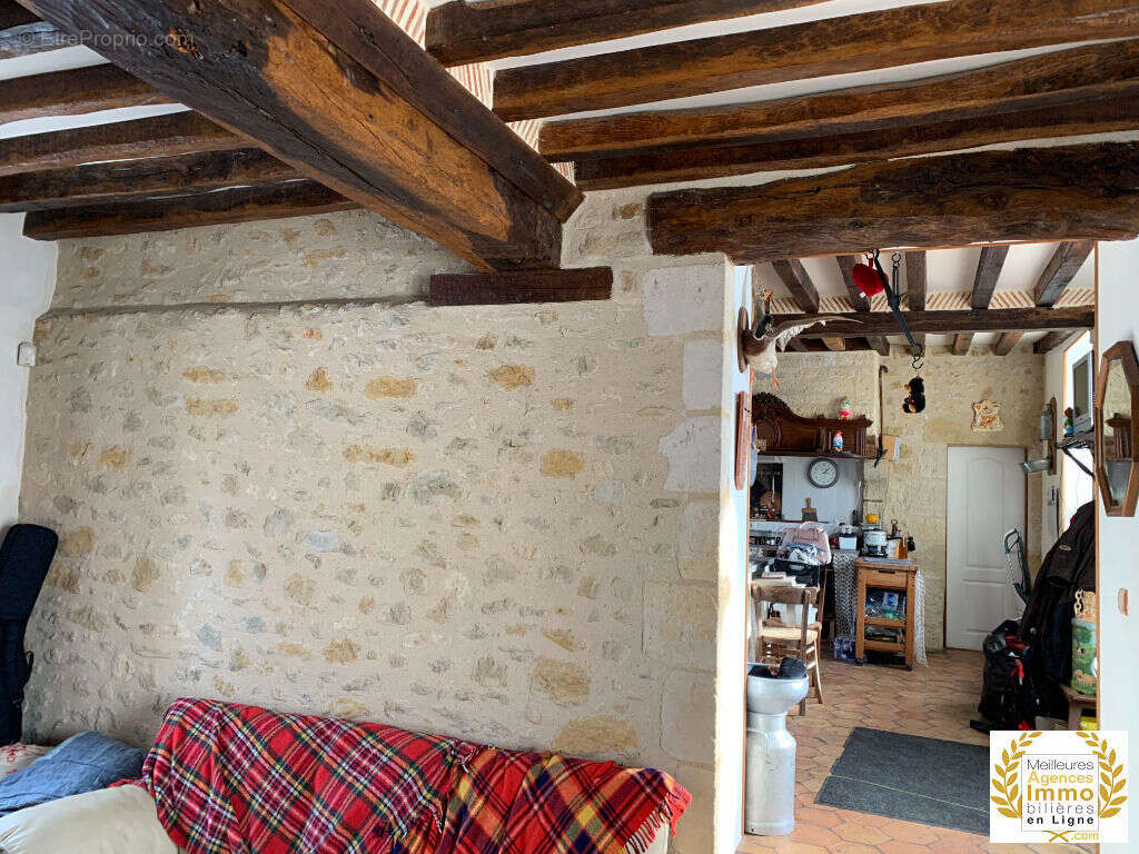 Maison à LE MELE-SUR-SARTHE