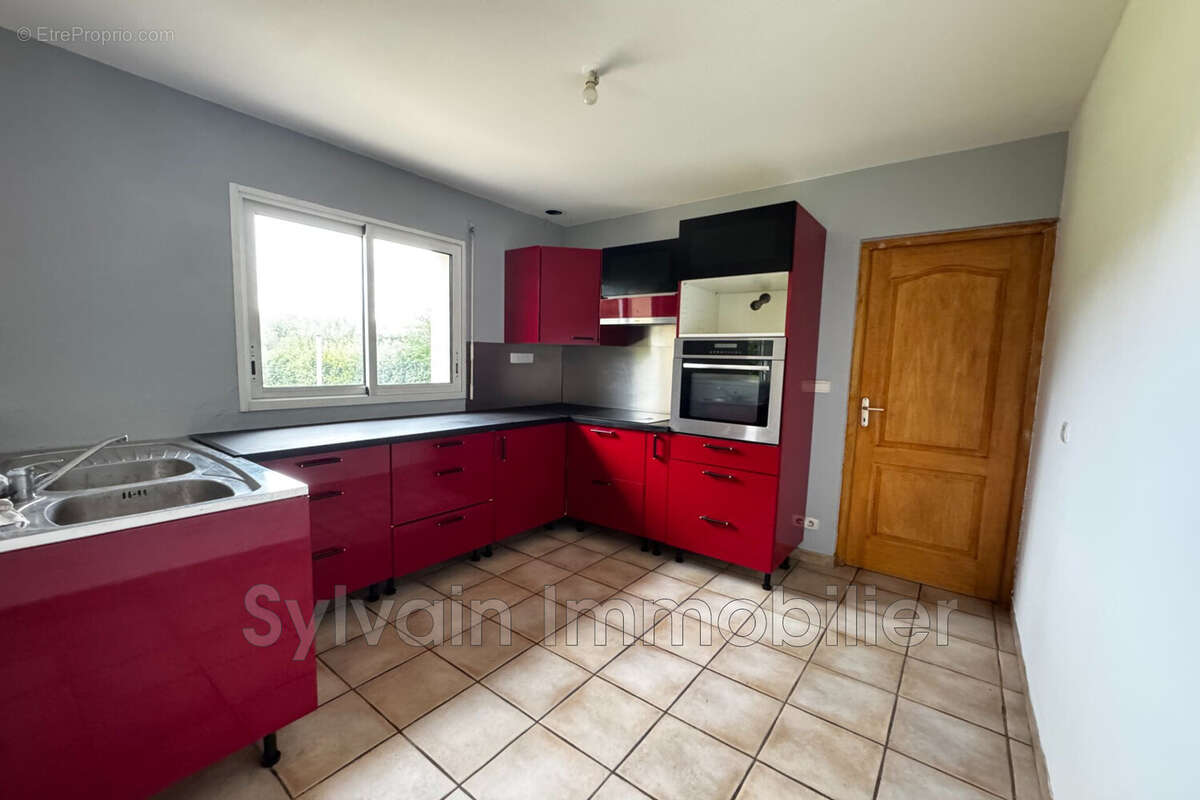 Maison à GRANDVILLIERS