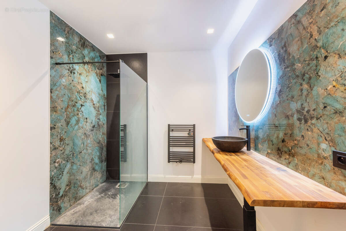 Maison à BAGNOLS-EN-FORET