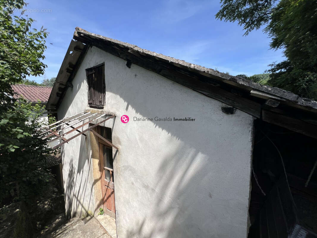 Maison 150 m² à Cransac  - photo 8
