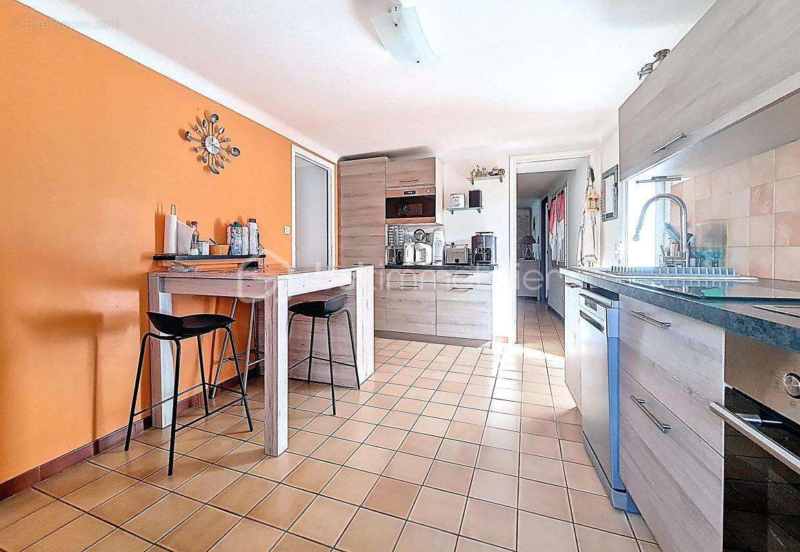 Maison de village avec terrasse, 4 chambres, garage, cave - photo 16