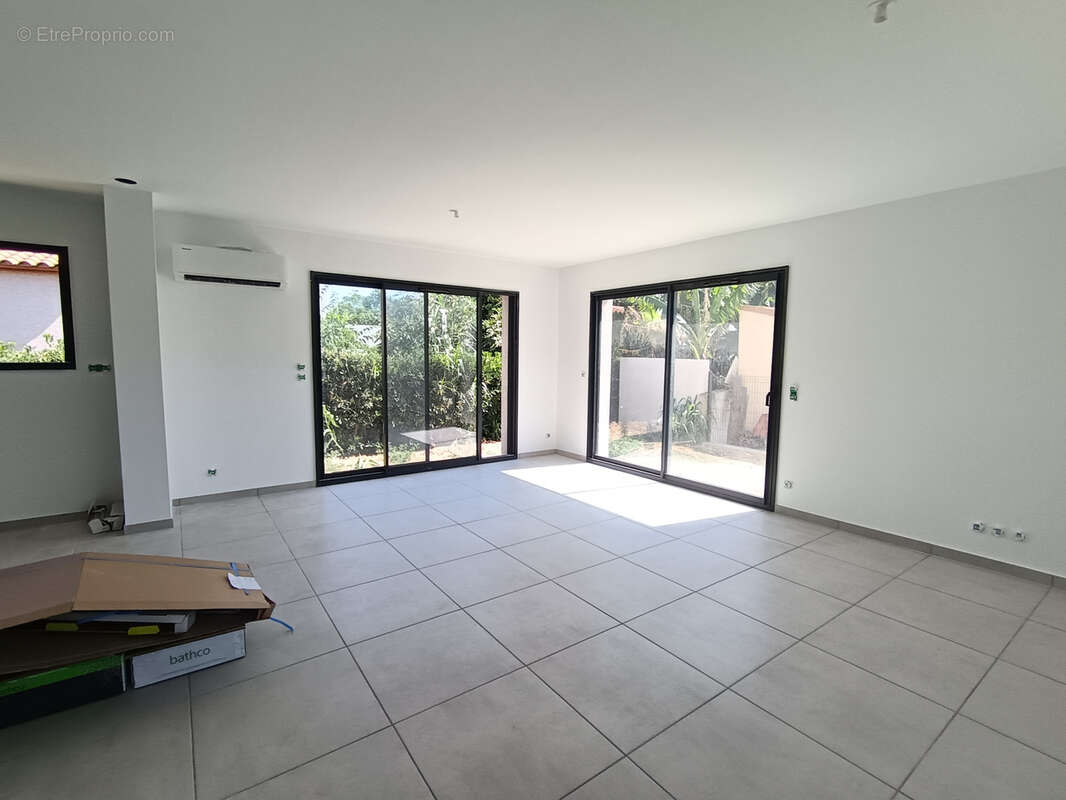 Villa neuves 3 chambres à Sainte-Marie quartier plage - photo 3