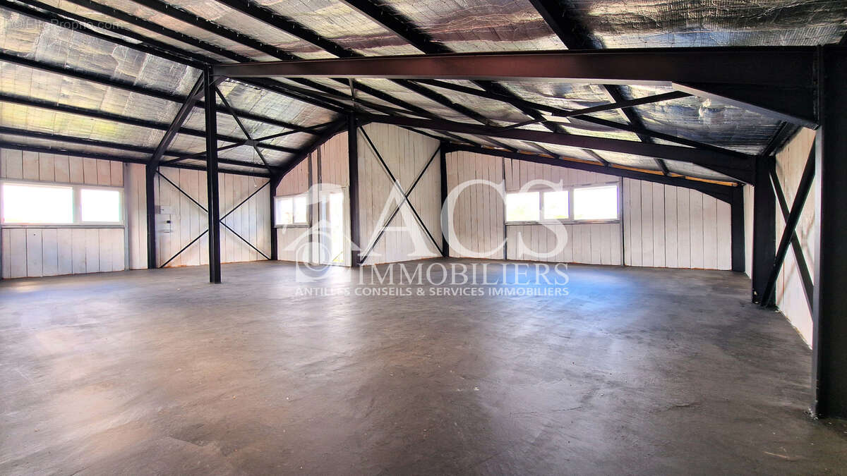 Commerce à FORT-DE-FRANCE