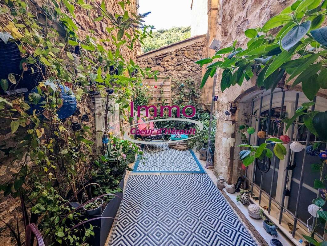 Appartement T2 avec cour - photo 6